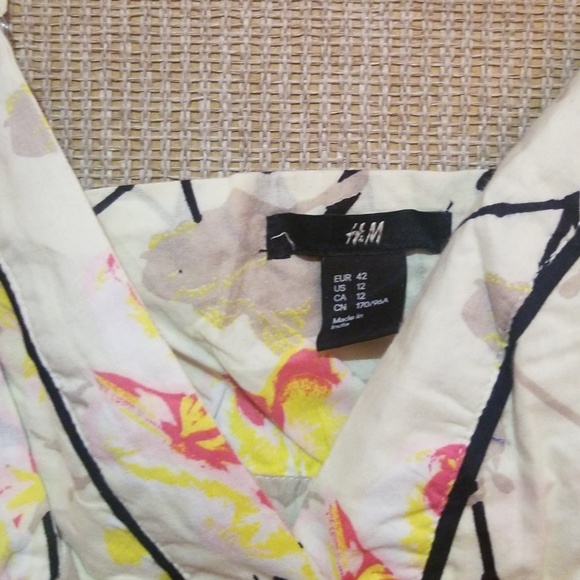 🌵H&M Floral Dress - Picture 5 of 8